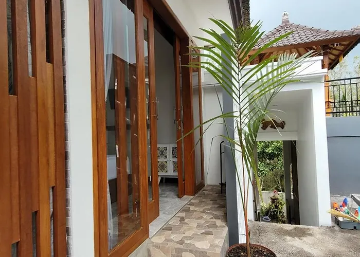 Homestay Umah Yugadi Bali *